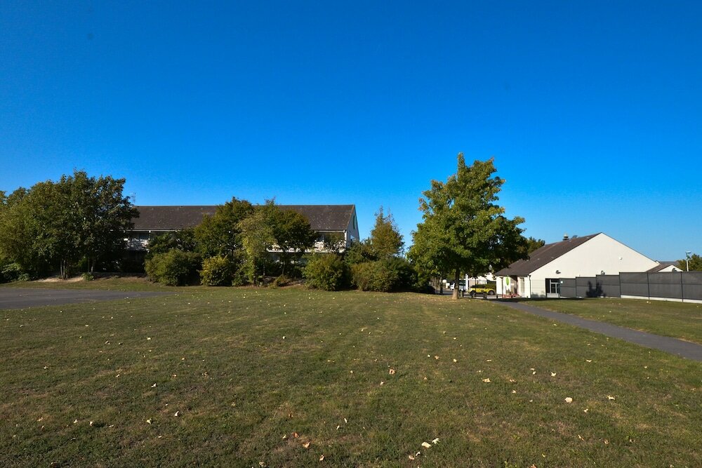 Фото Hôtel Campanile Reims Ouest - Tinqueux