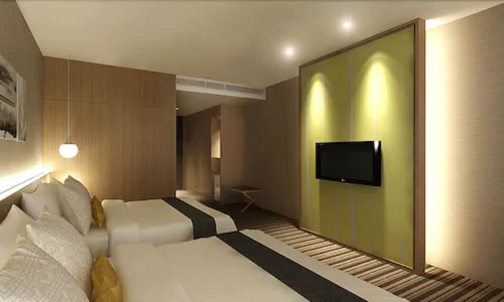 Фото Grand Royal Hotel