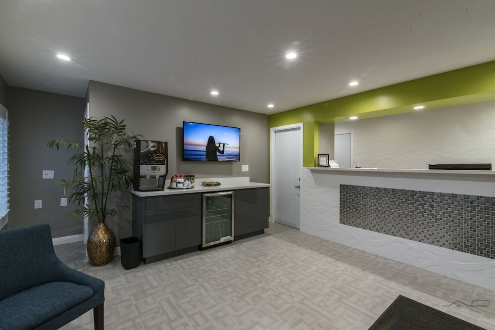 Фото SeaScape Inn - A FairBridge Hotel