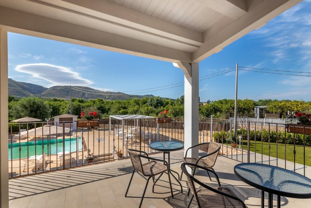 Фото Tramonto Ibleo Resort