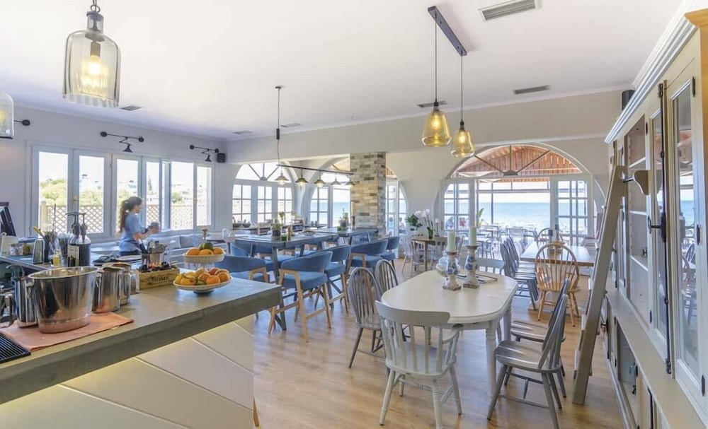 Фото Sun Village Hotel