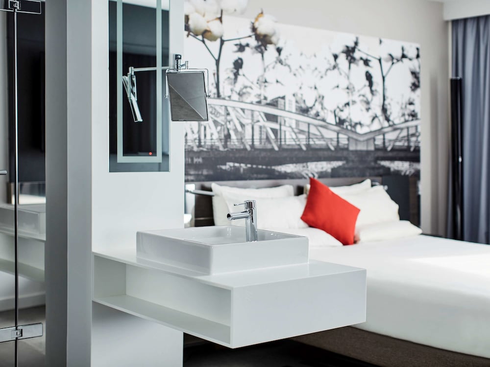 Фото Novotel Manchester Centre