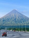 Volcano Mayon 2463 meters (Bicol Region, Albay, Malilipot), volcano