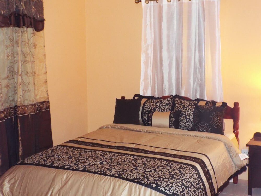 Фото Lake View Condo