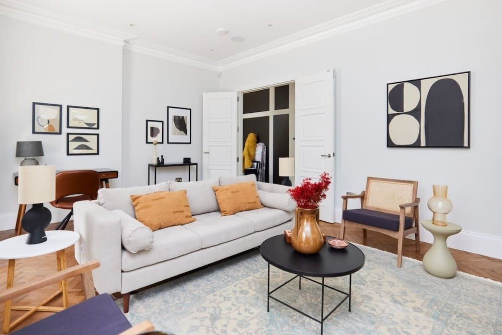 Фото The Camden Place - Breathtaking 4bdr Flat With Garden