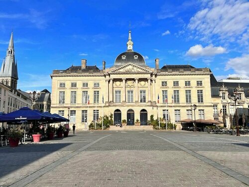 Гостиница Champagne Residence - Centre Ville - Chalons Hyper Centre в Шалон-ан-Шампани