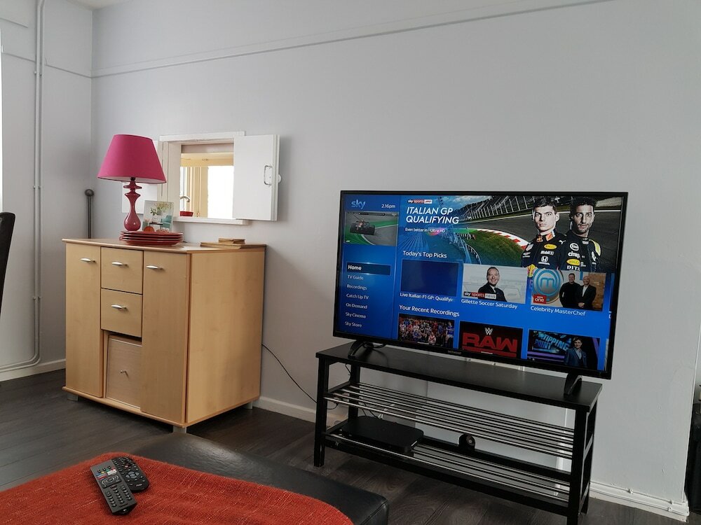 Фото Poynters House - Huku Kwetu Luton