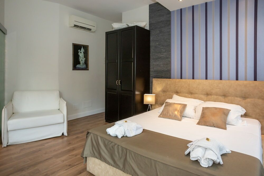 Фото Leonardo Suites - The Luxury Leading Accommodation in Rome