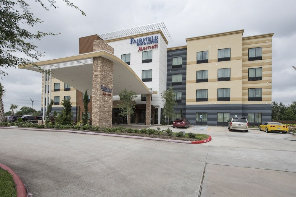 Фото Fairfield Inn & Suites by Marriott Houston Pasadena