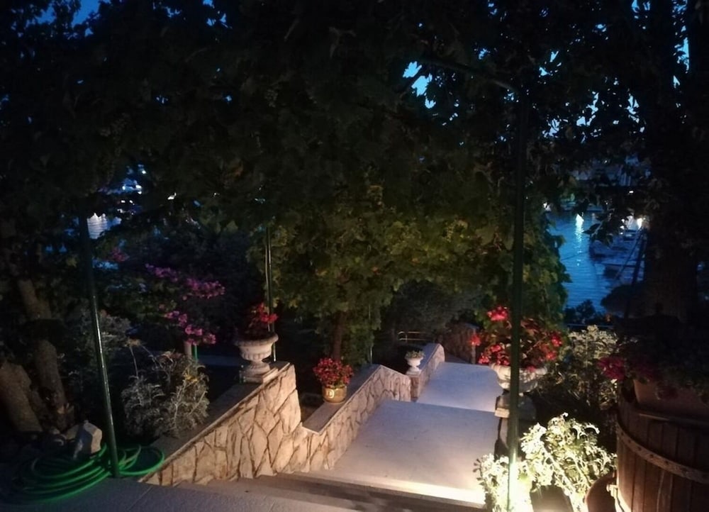 Фото Pero - 50 m From sea - A3 Lea