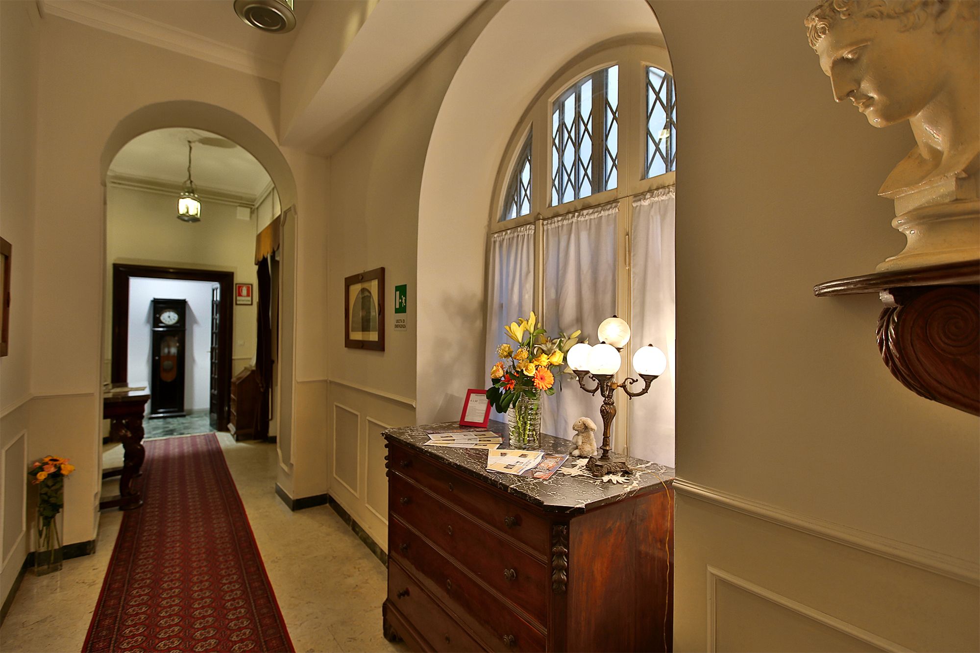 Фото Alibrandi Palace