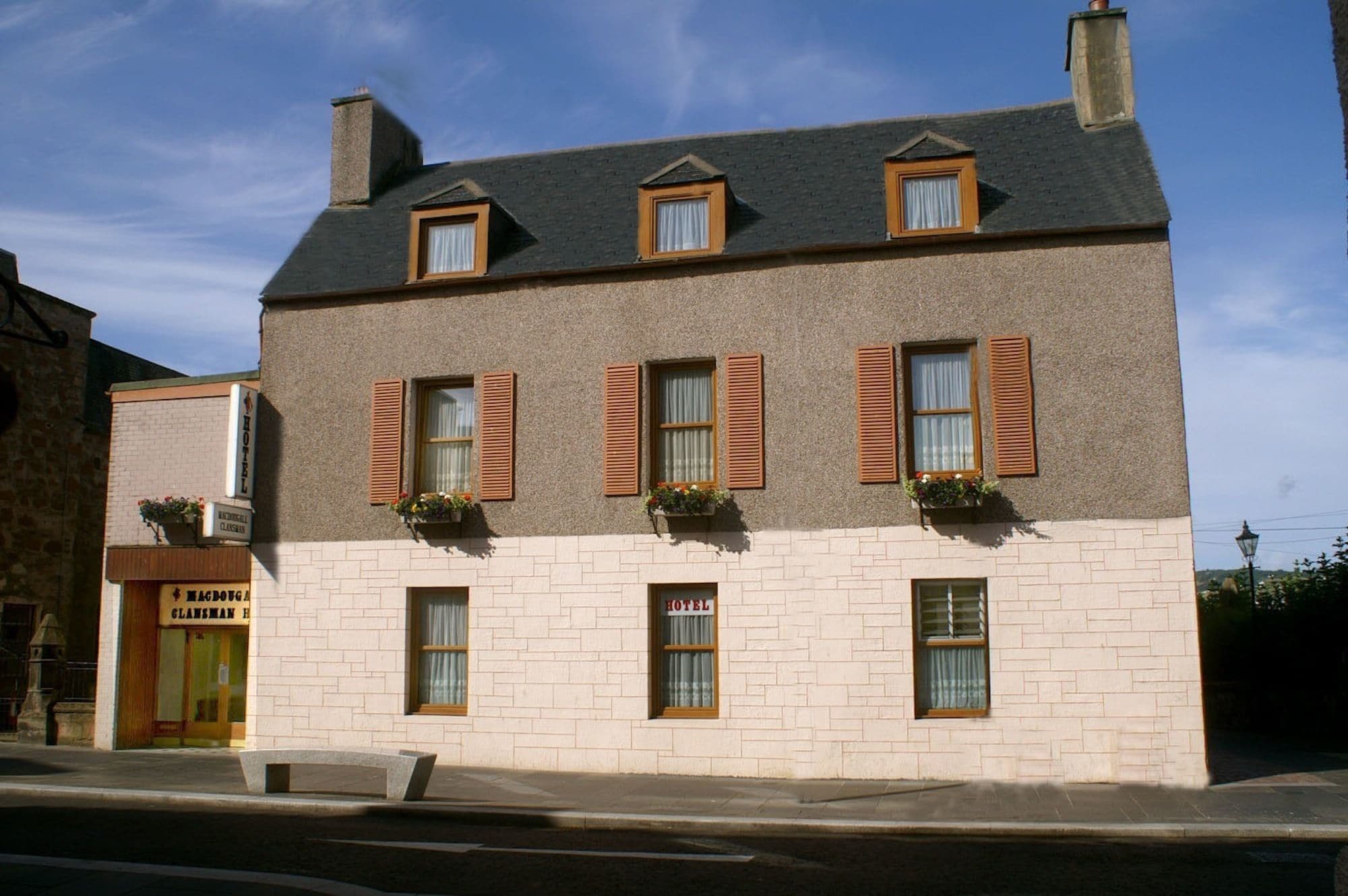Фото MacDougall Clansman Hotel