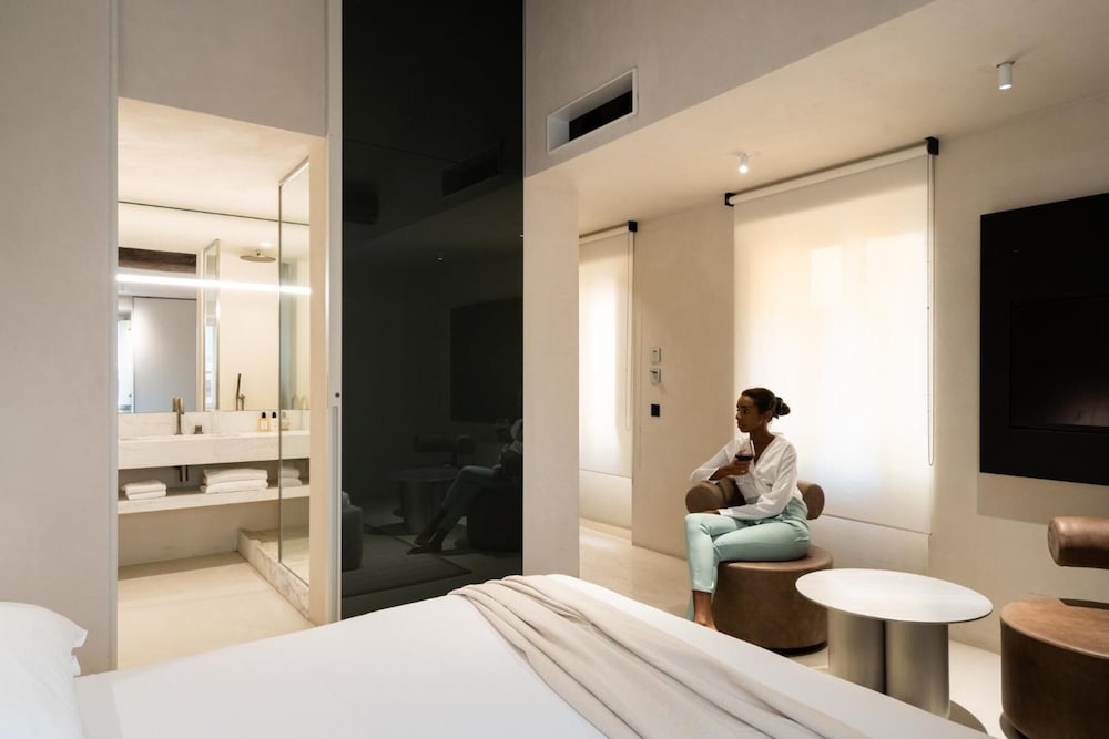 Фото Hotel Scenario