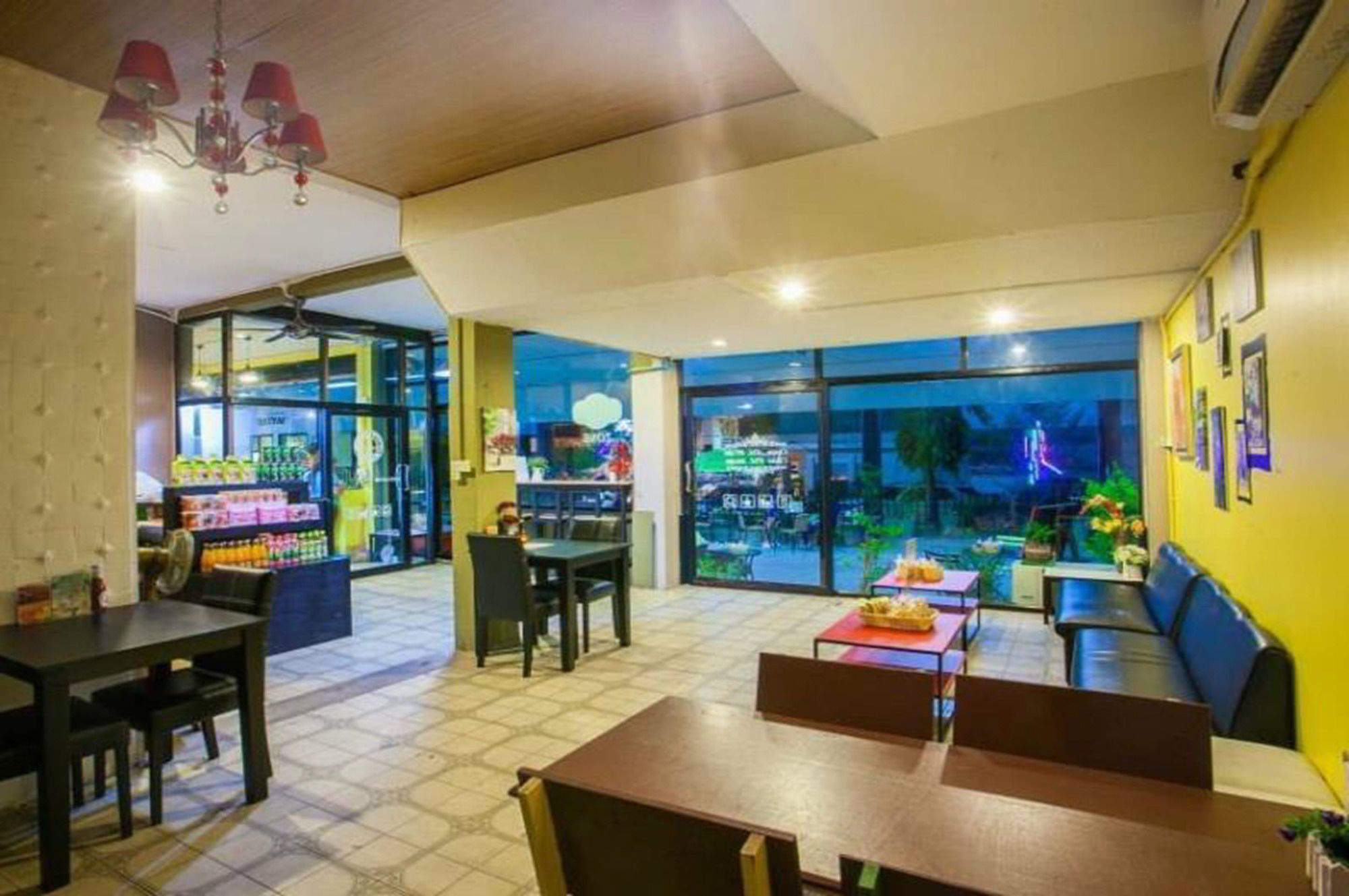 Фото The Train Hotel Hatyai