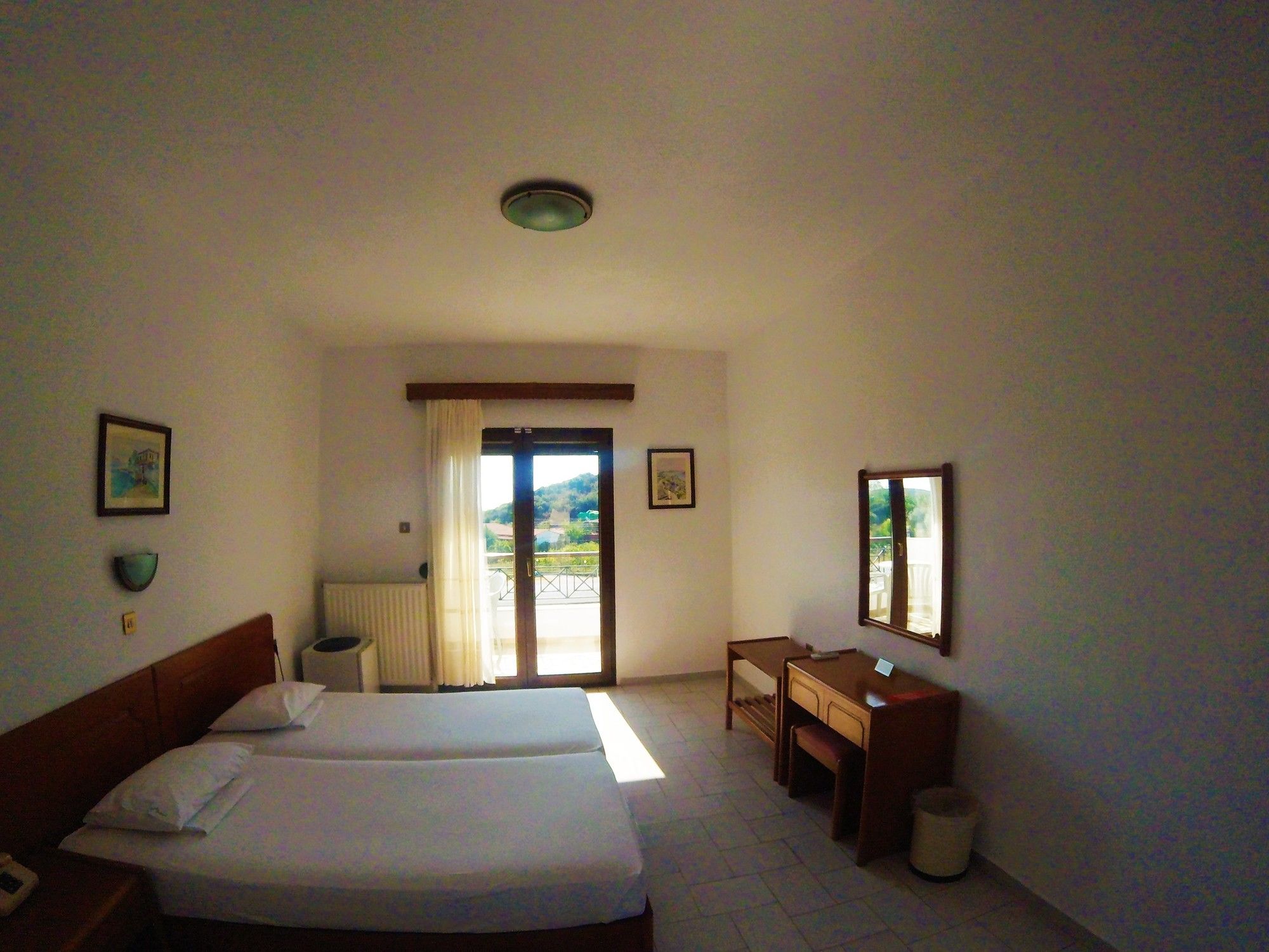 Фото Ermioni Hotel