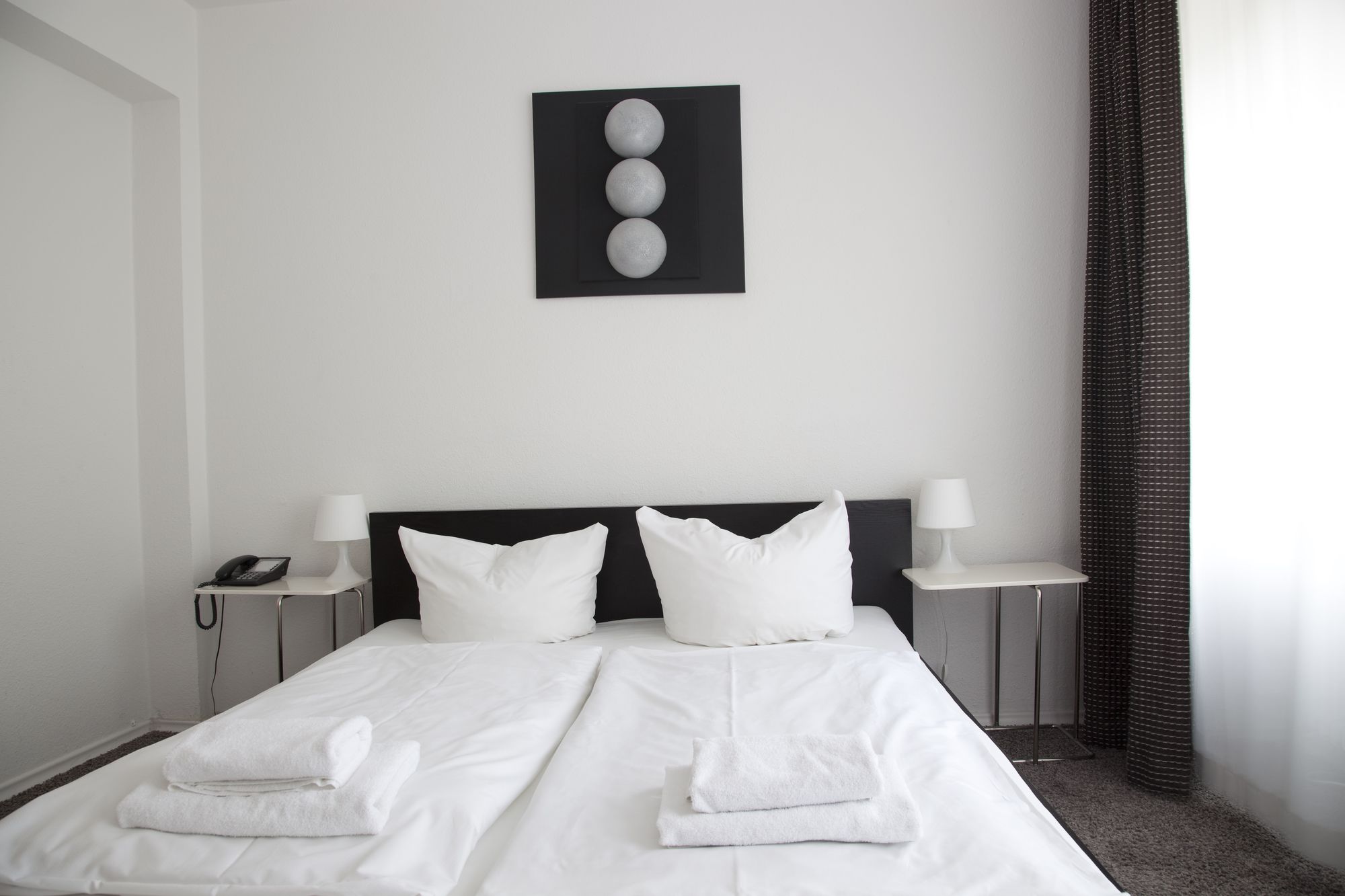 Фото Hotel Mons Am Goetheplatz