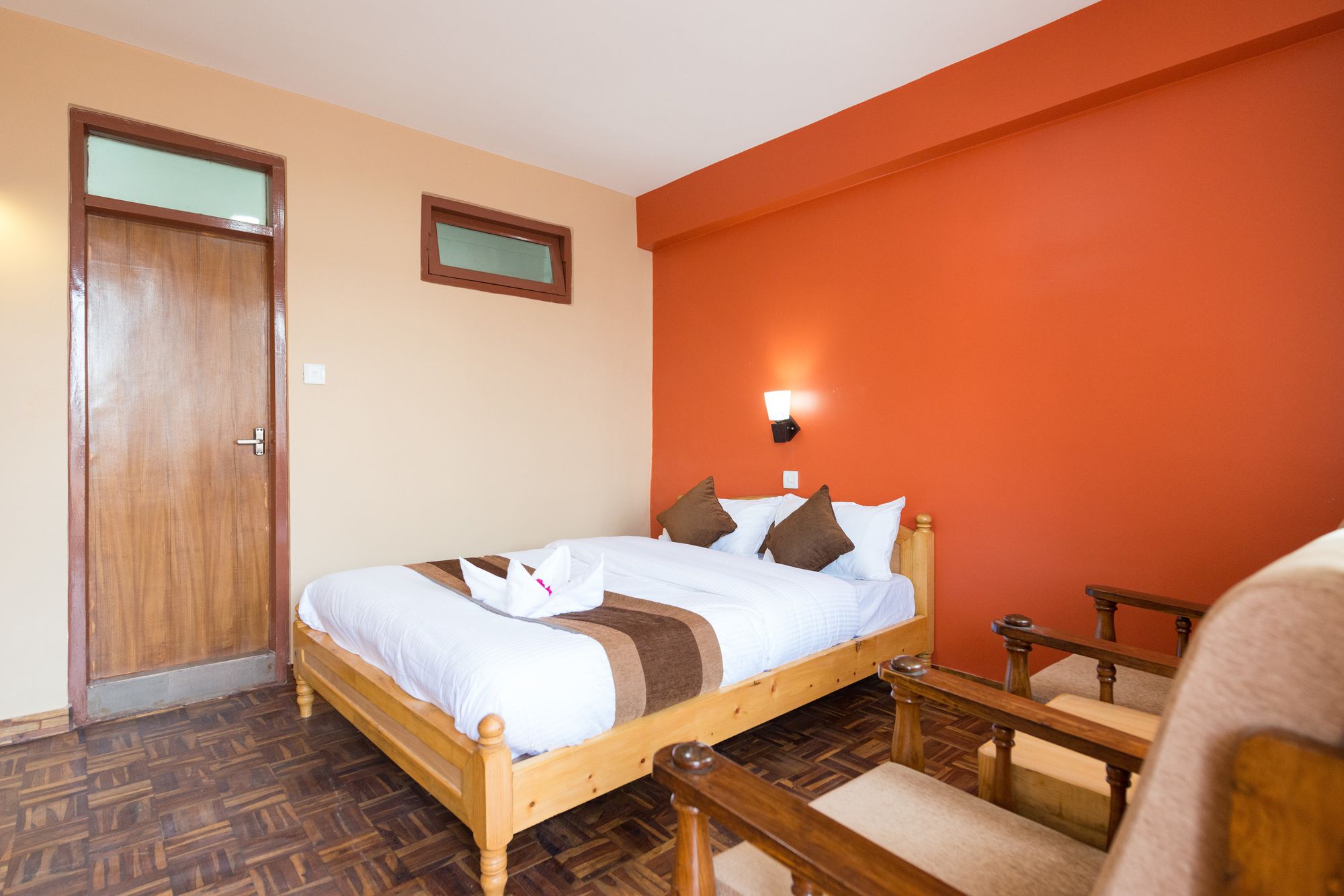 Фото Hotel Khangsar