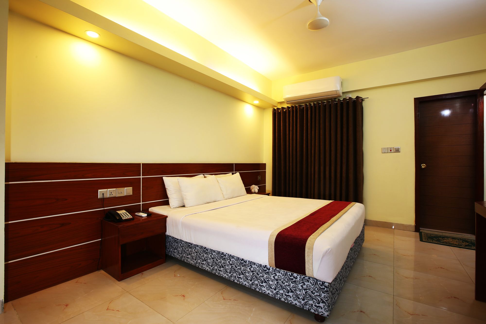 Фото The Cox Beach Resort