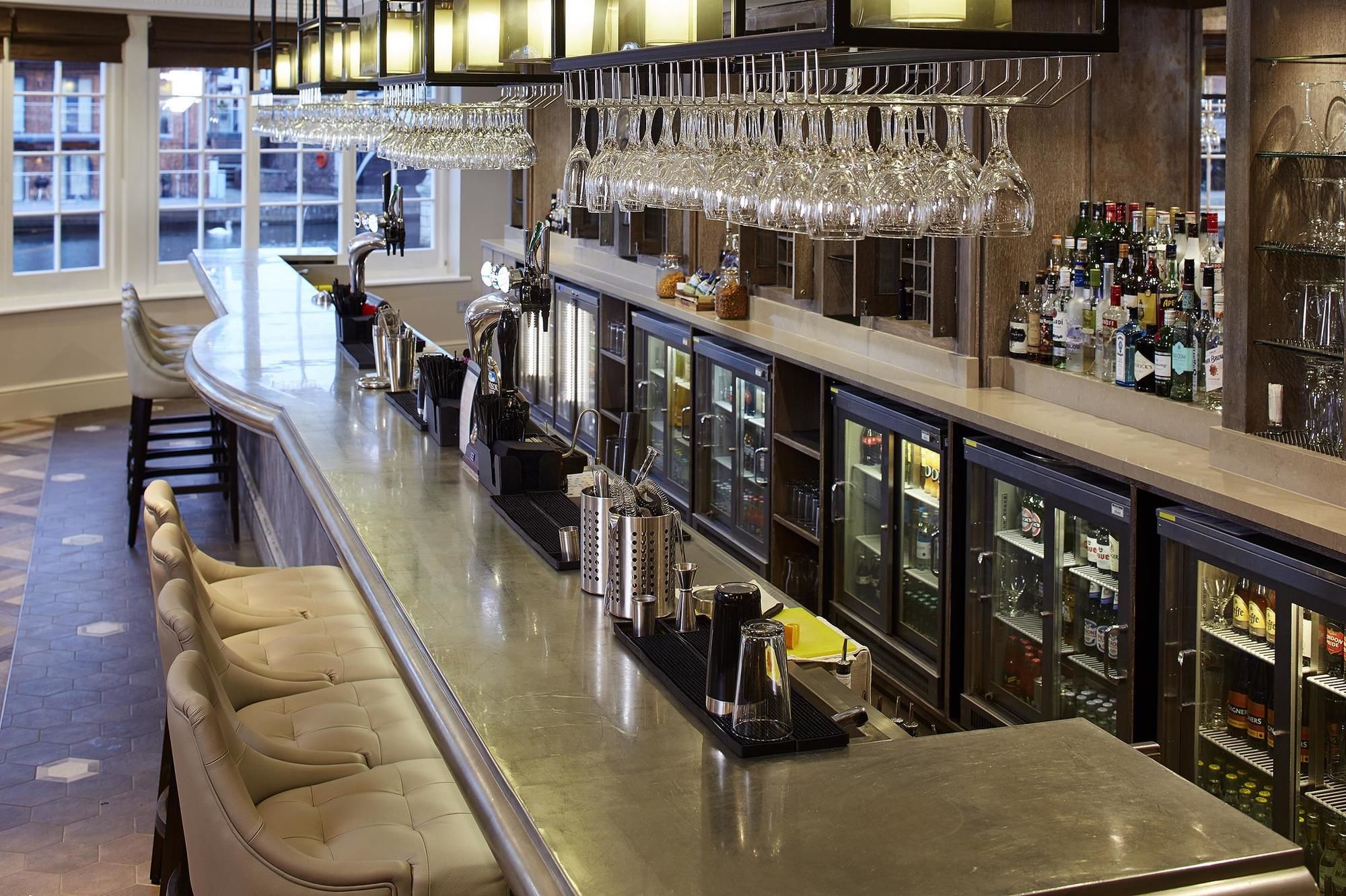 Фото Sir Christopher Wren Hotel