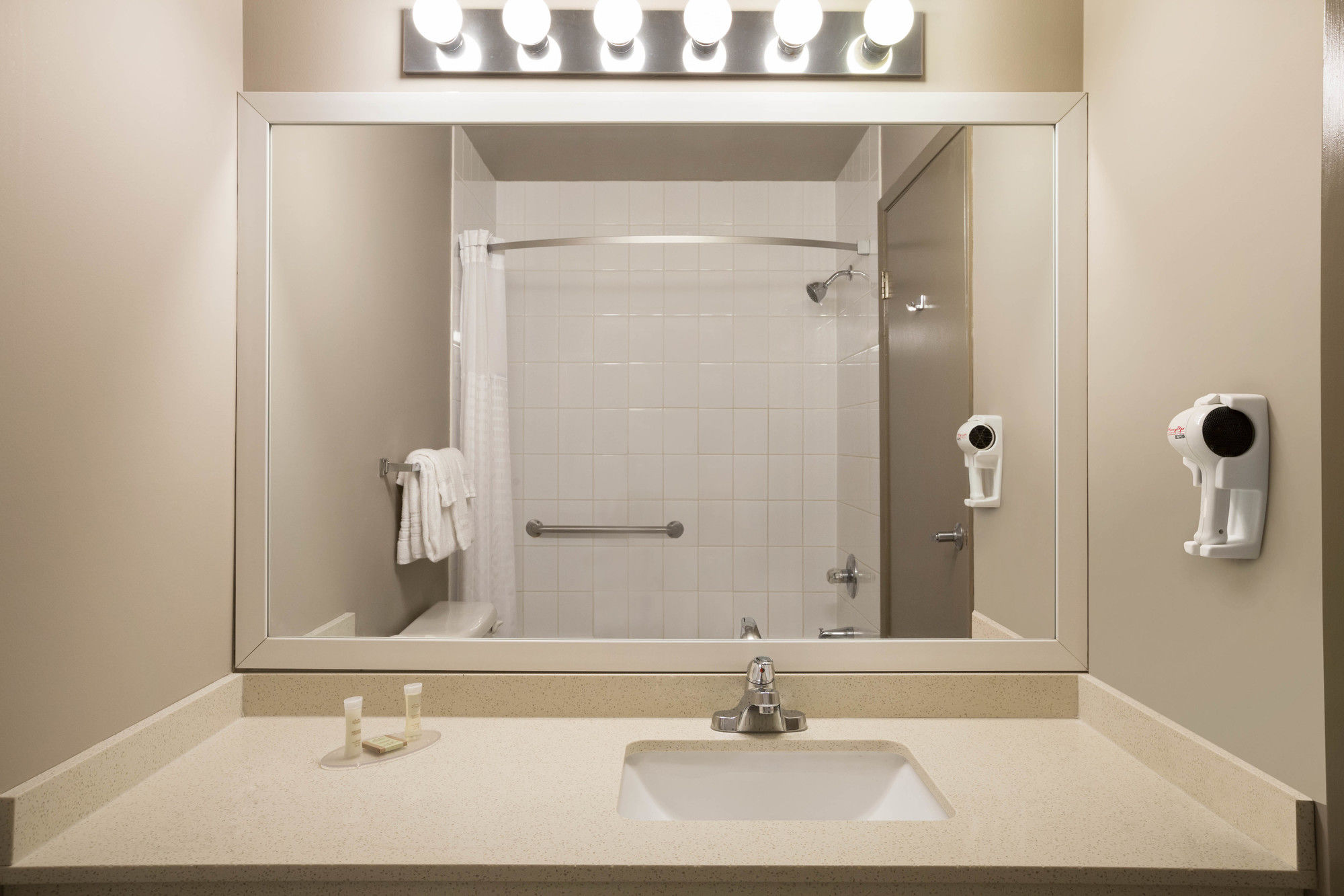 Фото Spark by Hilton Woodstock