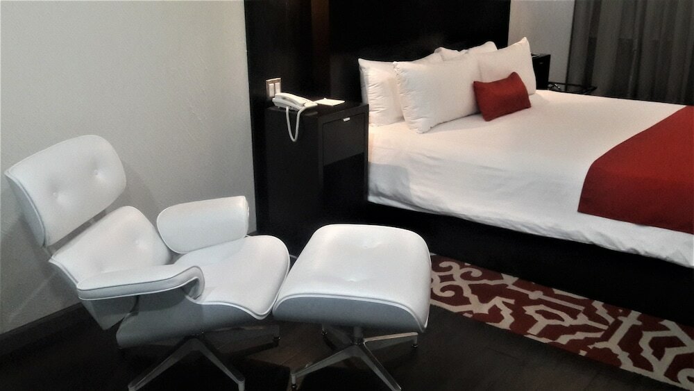 Фото Hotel Pueblo Amigo Plaza & Casino