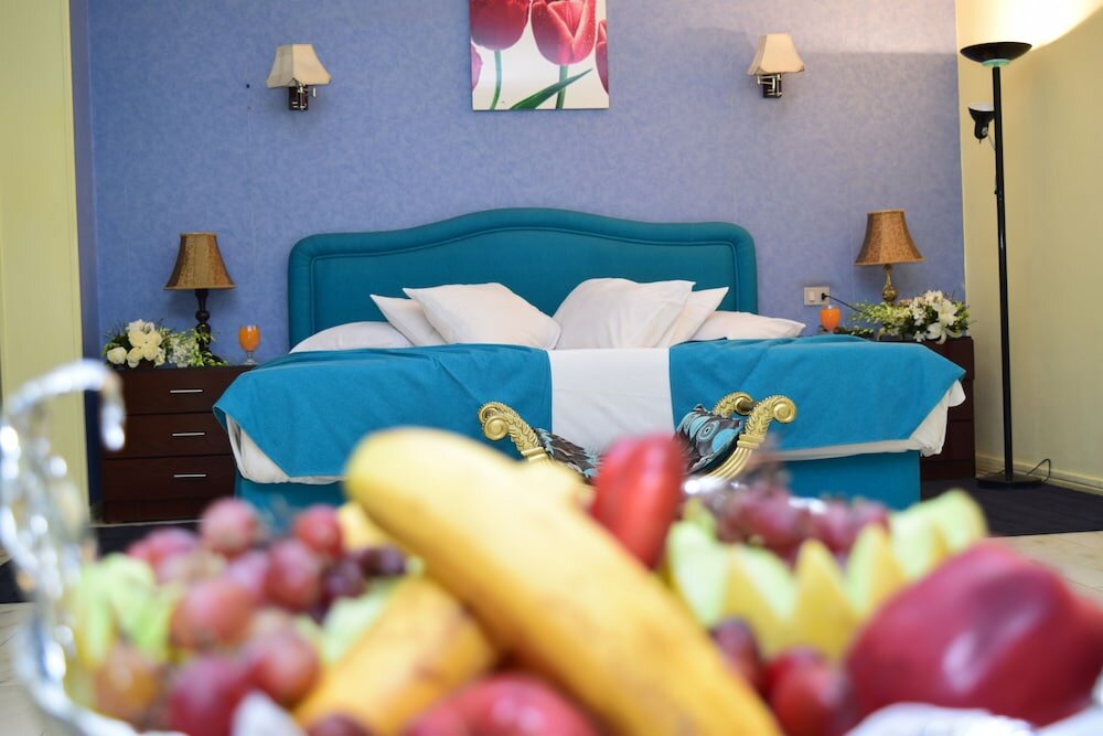 Фото Holidays Express Hotel