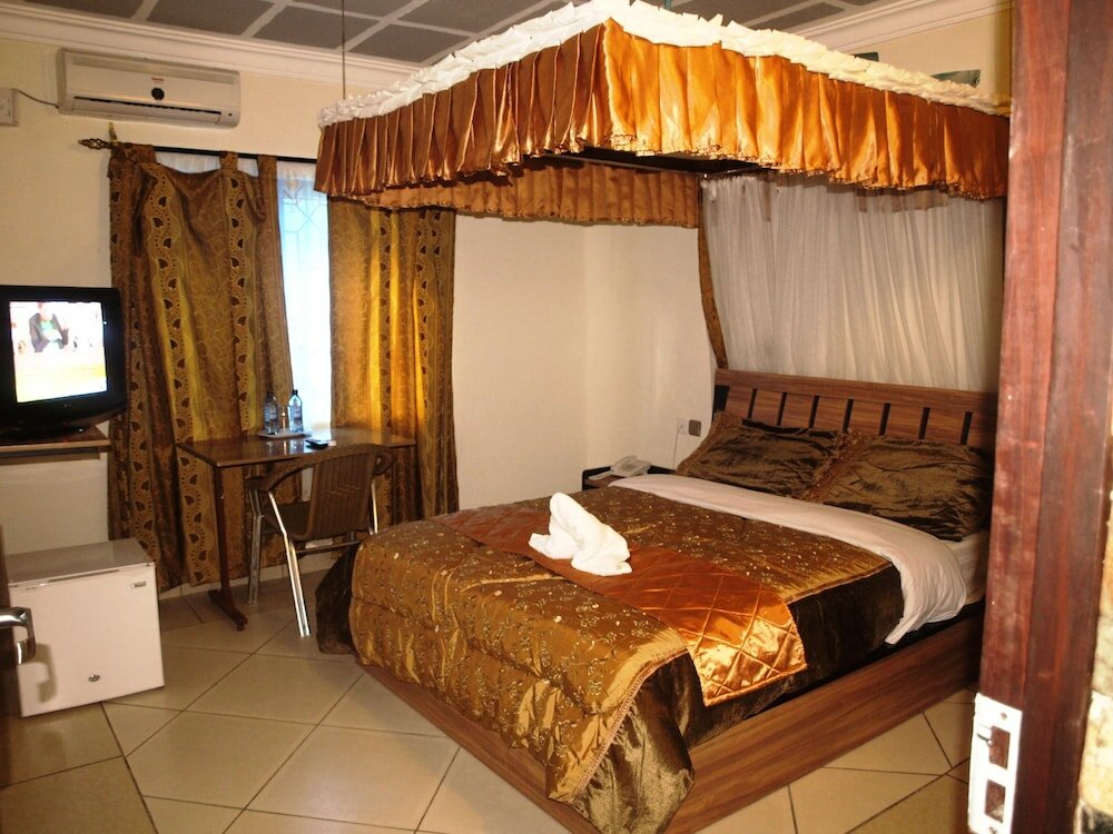 Фото Chamiachi Luxury Apartments