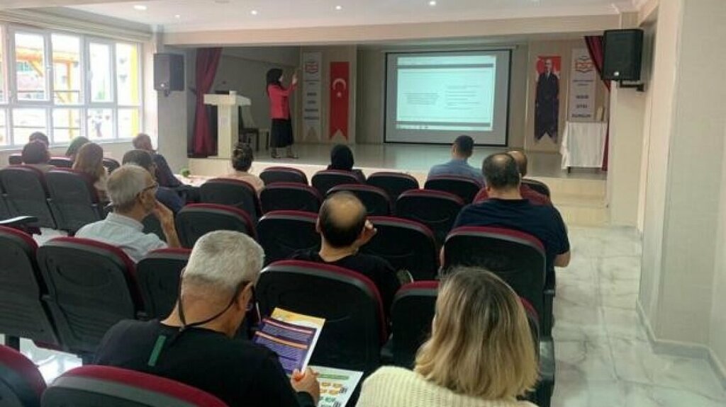 Primary school Bekir Sitki Durgun Primary School, Arifiye, photo