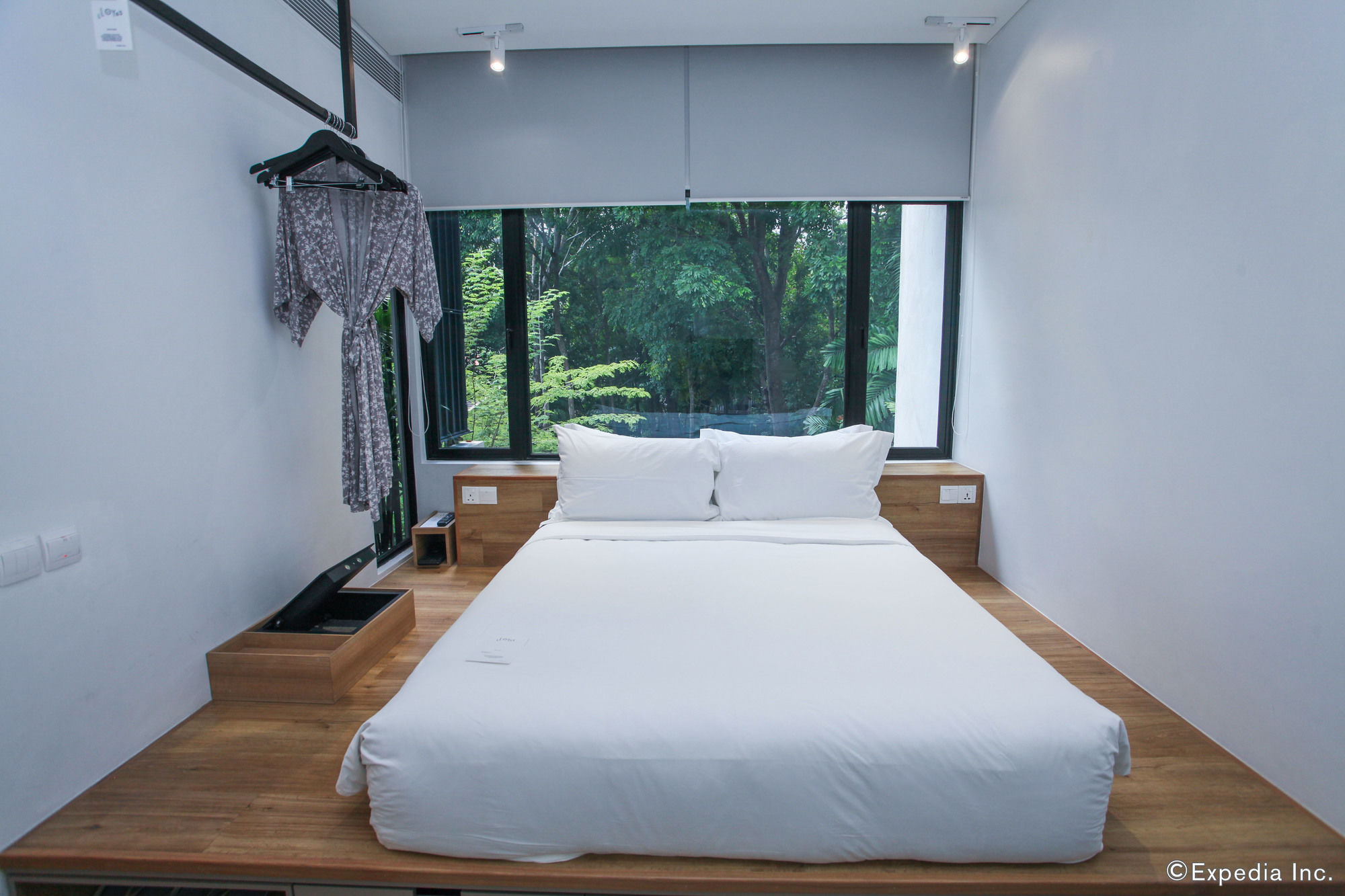 Фото Lloyd's Inn