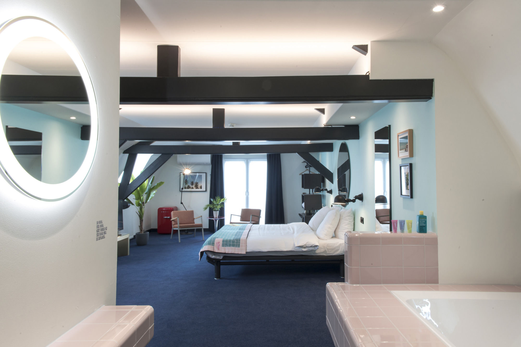 Фото Hotel The Dutch