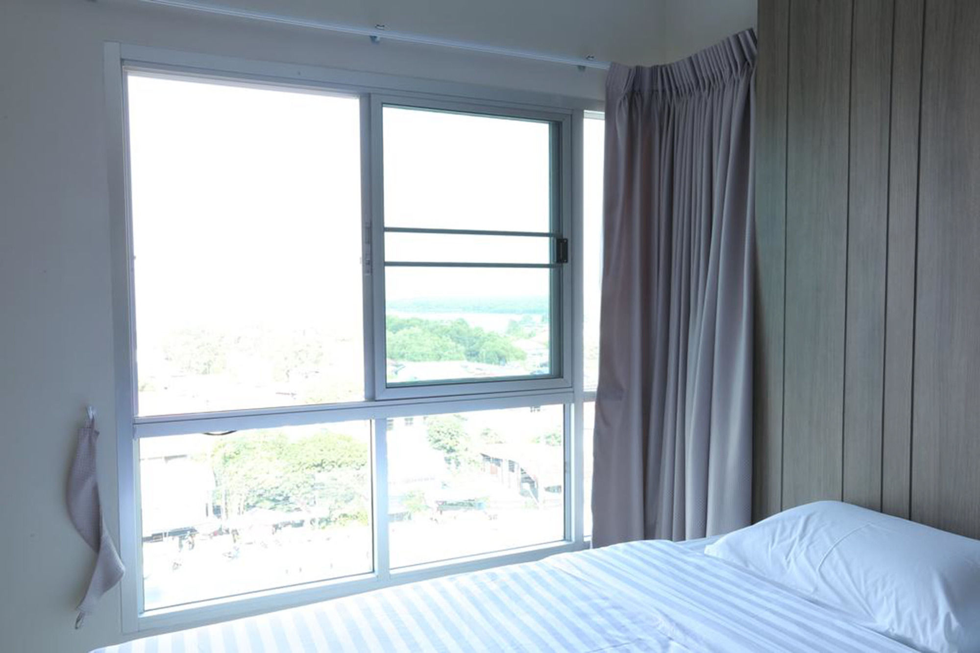 Фото Central Place Angsila