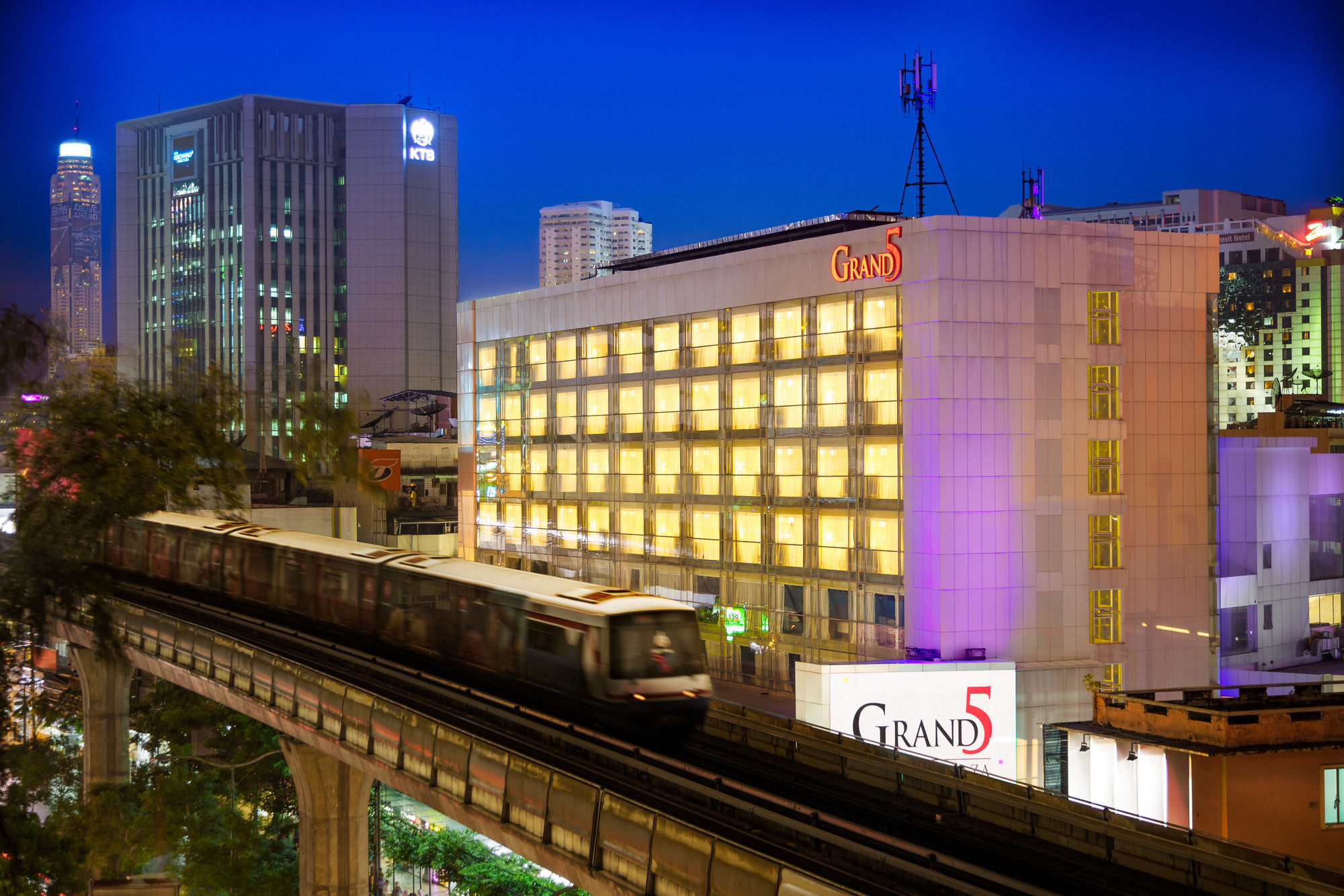 Фото Grand 5 Hotel & Plaza Sukhumvit Bangkok