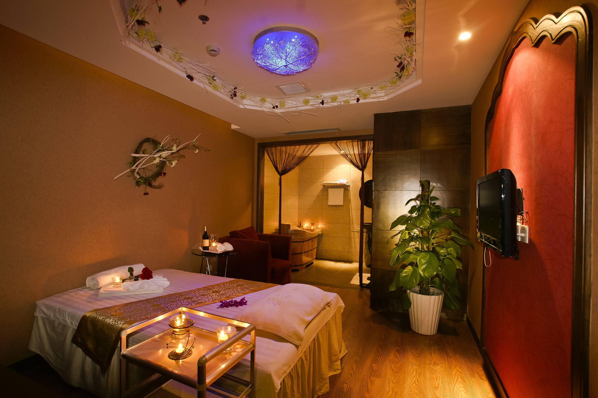 Фото Nade Freedom Hotel