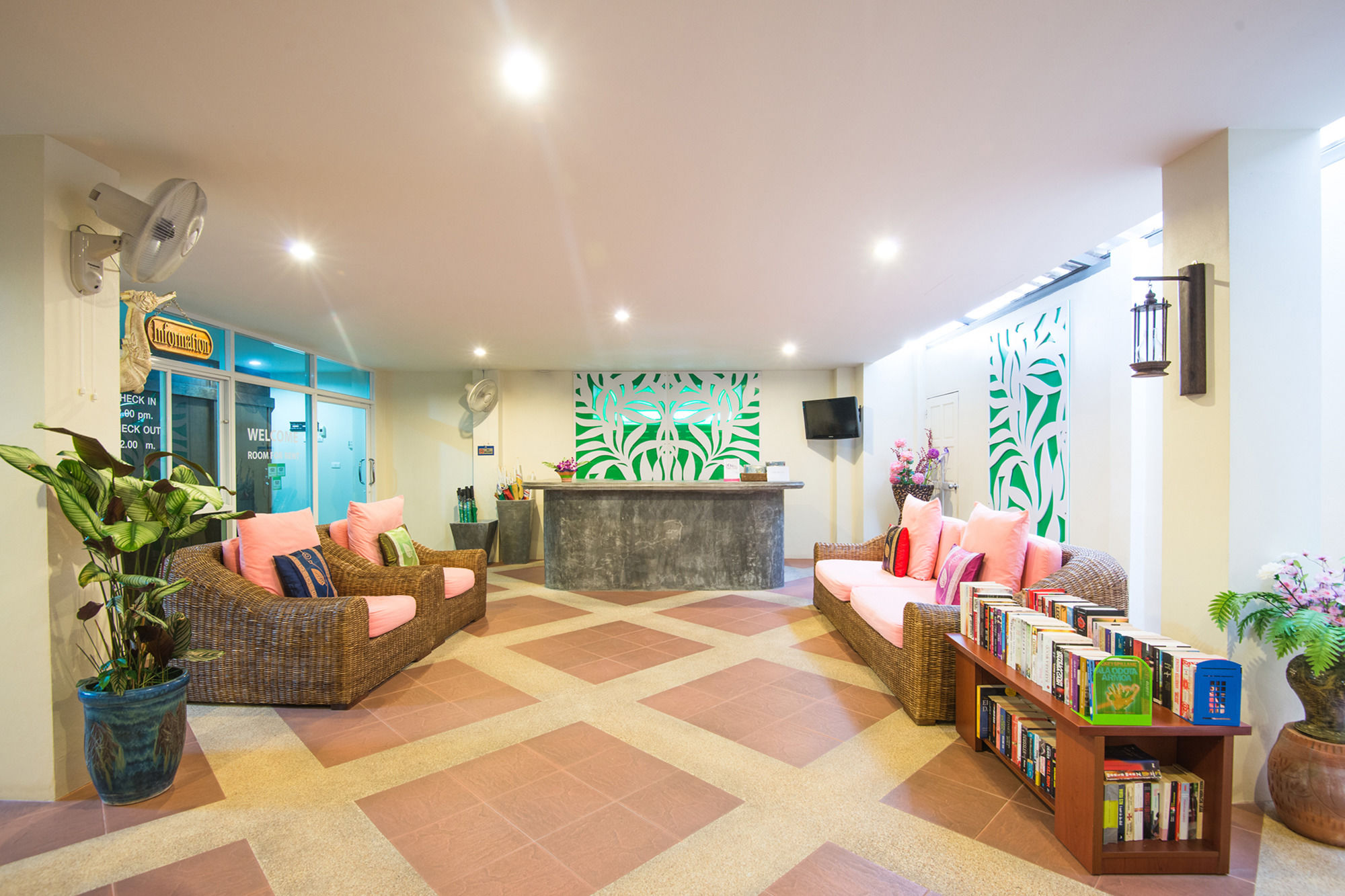 Фото отеля 2