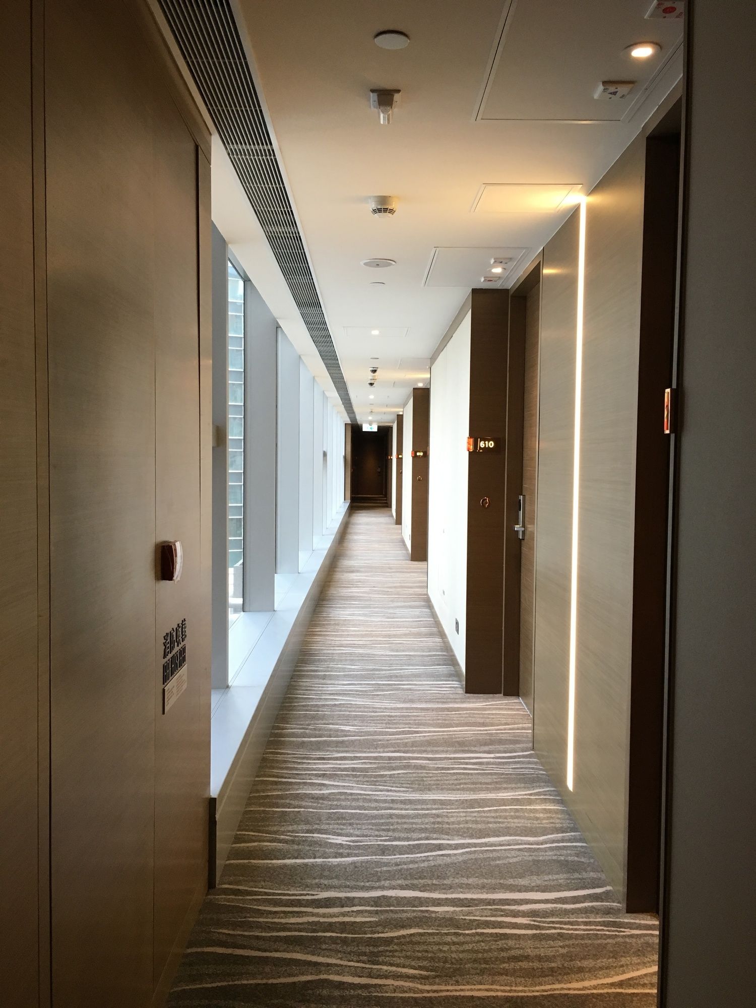 Фото Hilton Garden Inn Hong Kong Mongkok