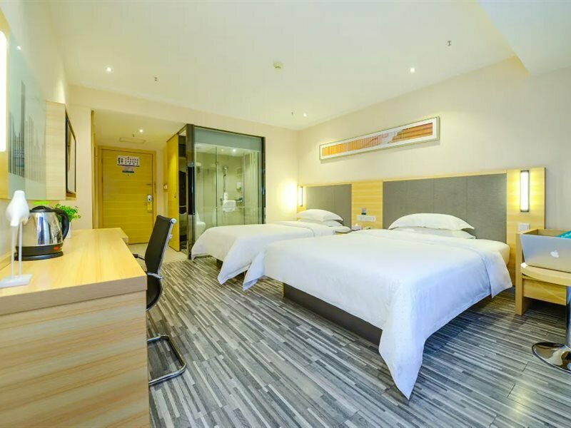 Hotel City Comfort Inn Chongqing Yangjiaping Walking Street Light Rail Station, Chongqing, photo