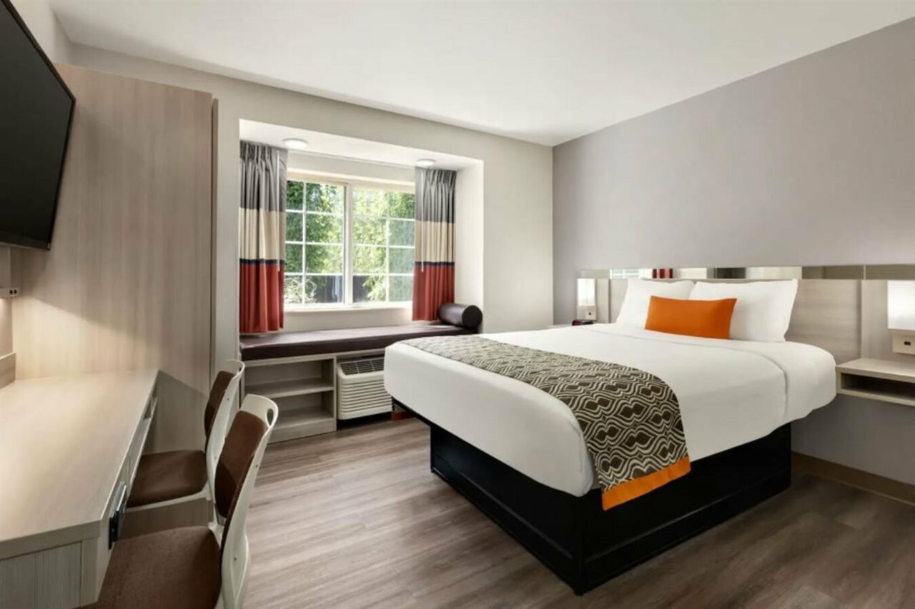 Фото Microtel Inn & Suites by Wyndham Raleigh