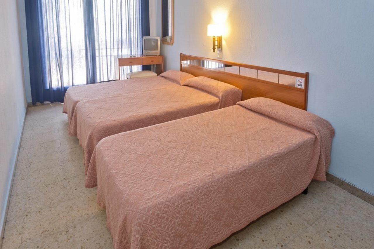 Фото Hotel Vila de Calella