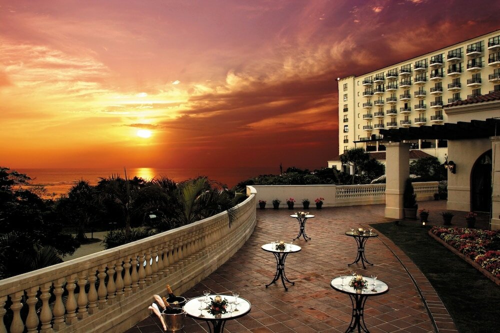 Фото Hotel Nikko Alivila Yomitan Resort Okinawa