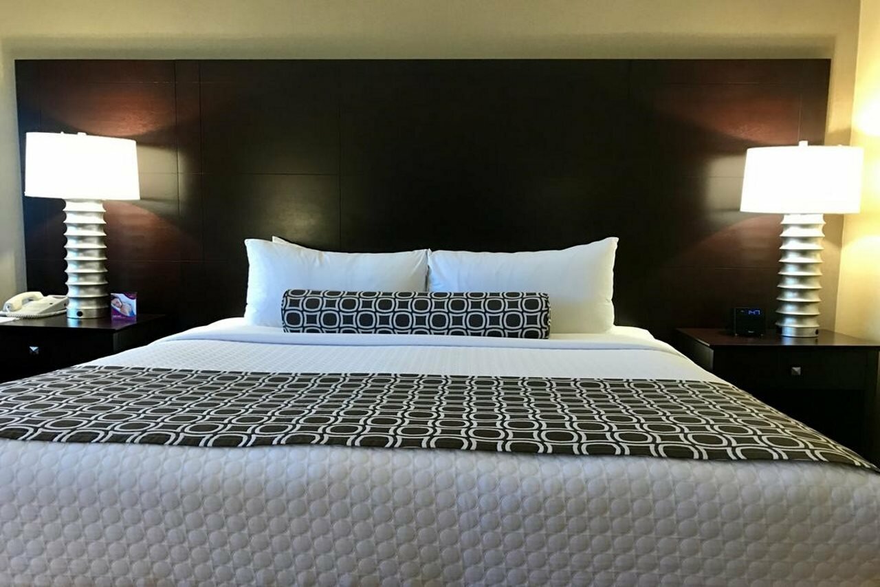 Фото Four Points by Sheraton Boston Newton