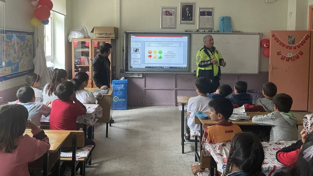 Primary school Martyr Ozgur Oncel Primary School, Seydisehir, photo