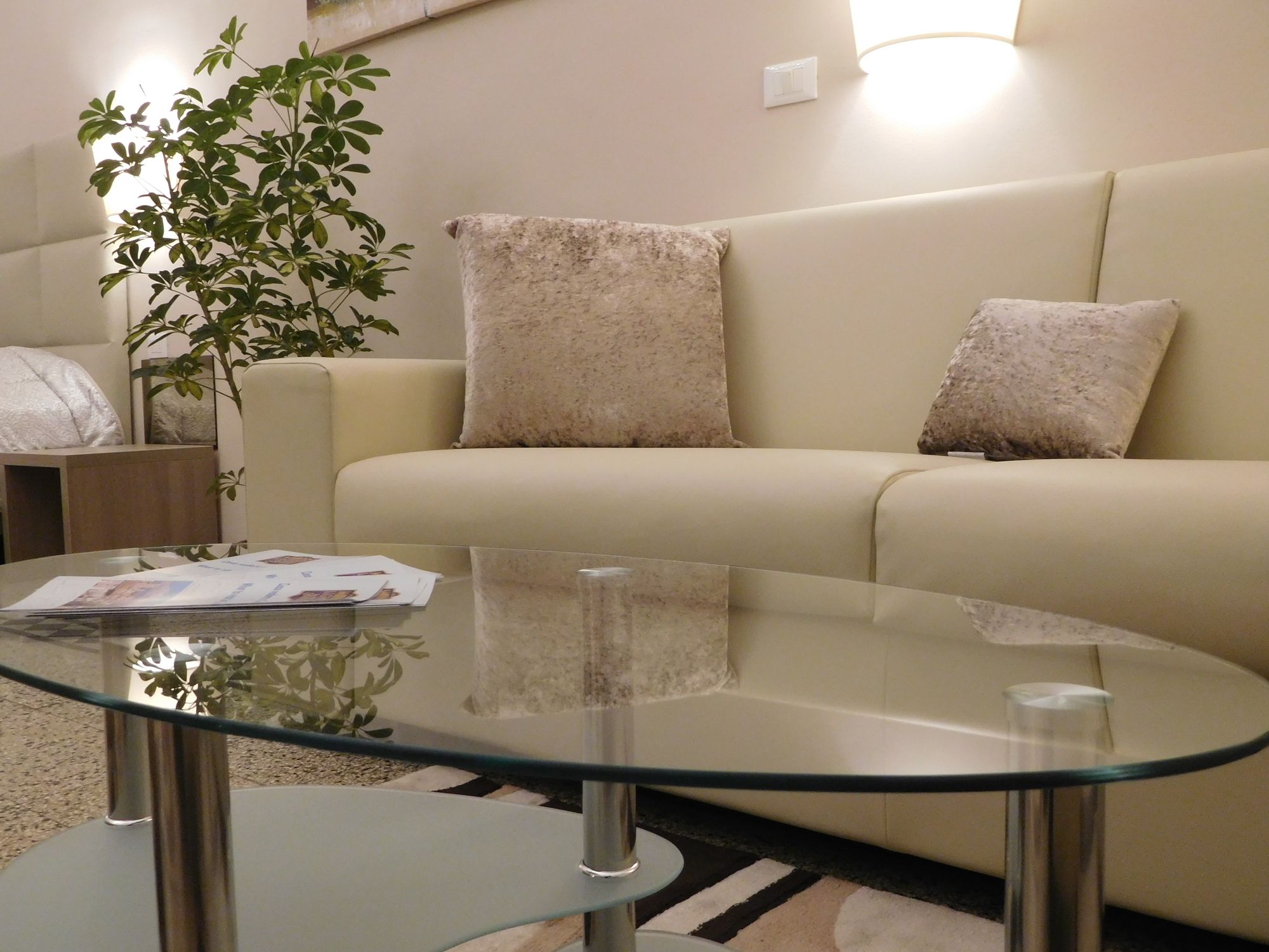 Фото Moonlight Hotel & Suites