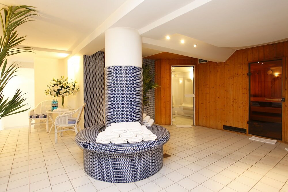 Фото Schlosshotel Karlsruhe