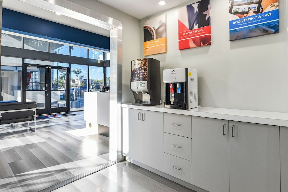 Фото Motel 6 Anaheim, Ca - Convention Center