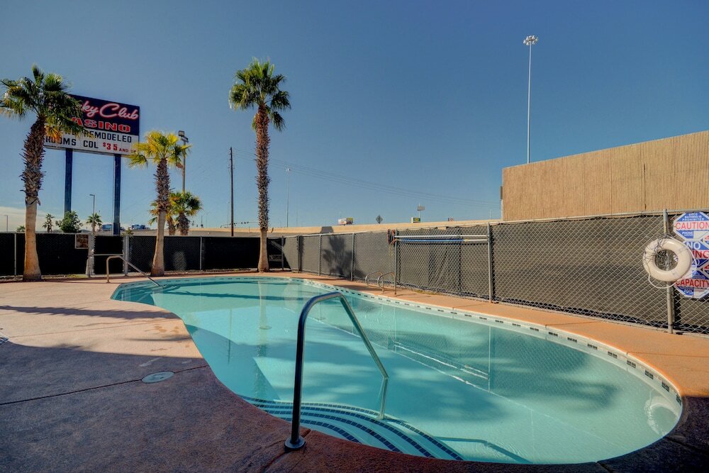 Фото Lucky Club Casino and Hotel
