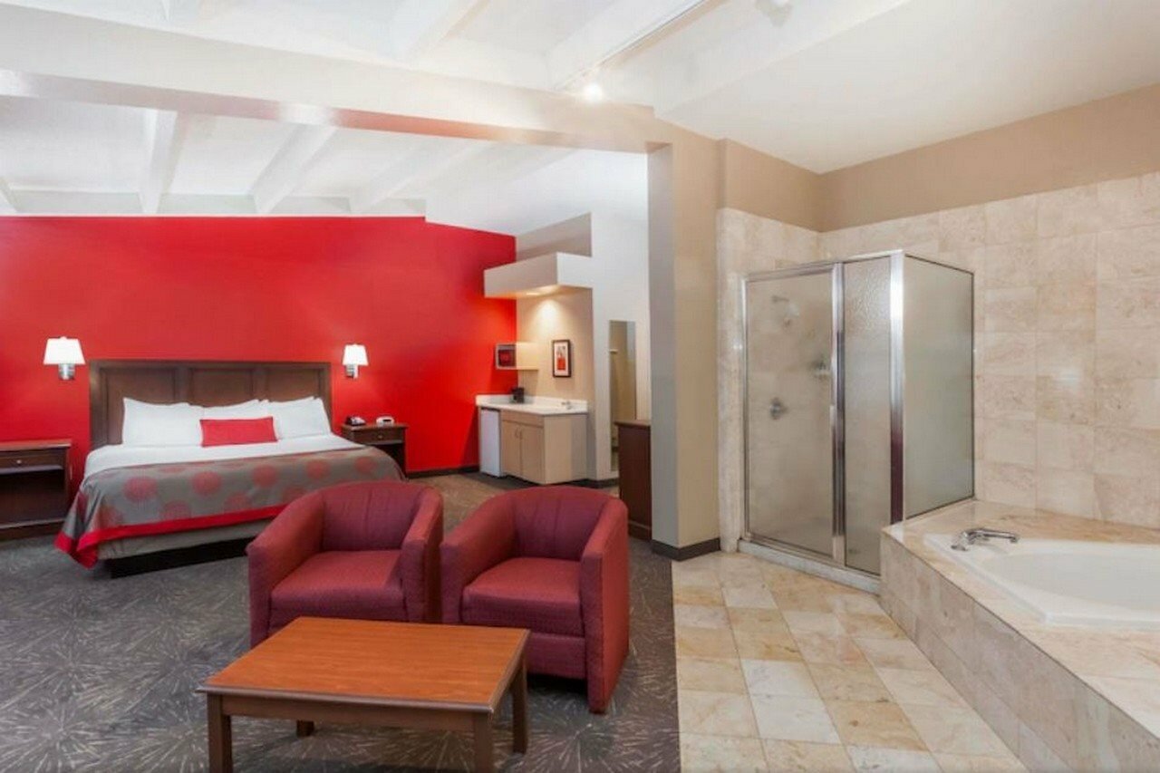 Фото Ramada Hotel & Conference Center by Wyndham Hammond