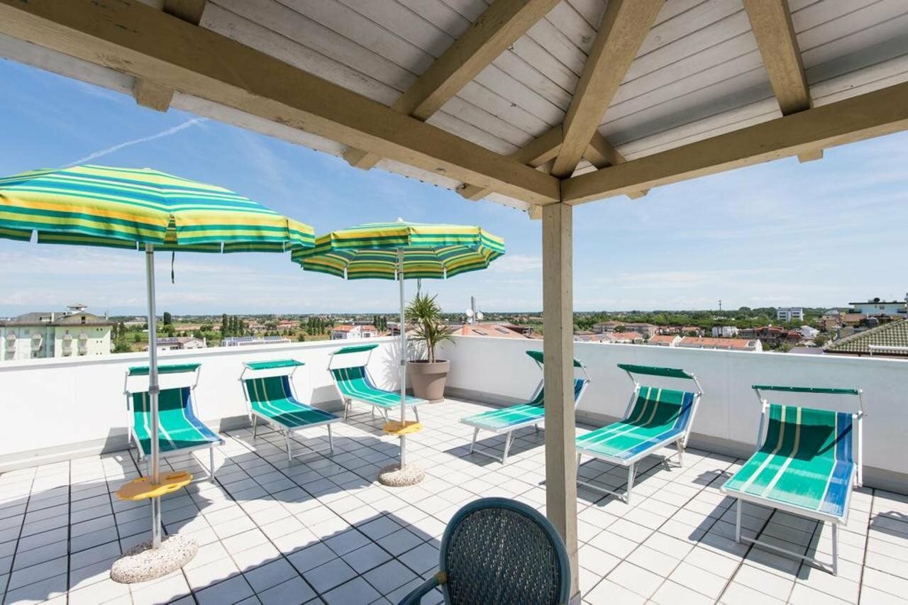 Фото Hotel Christian