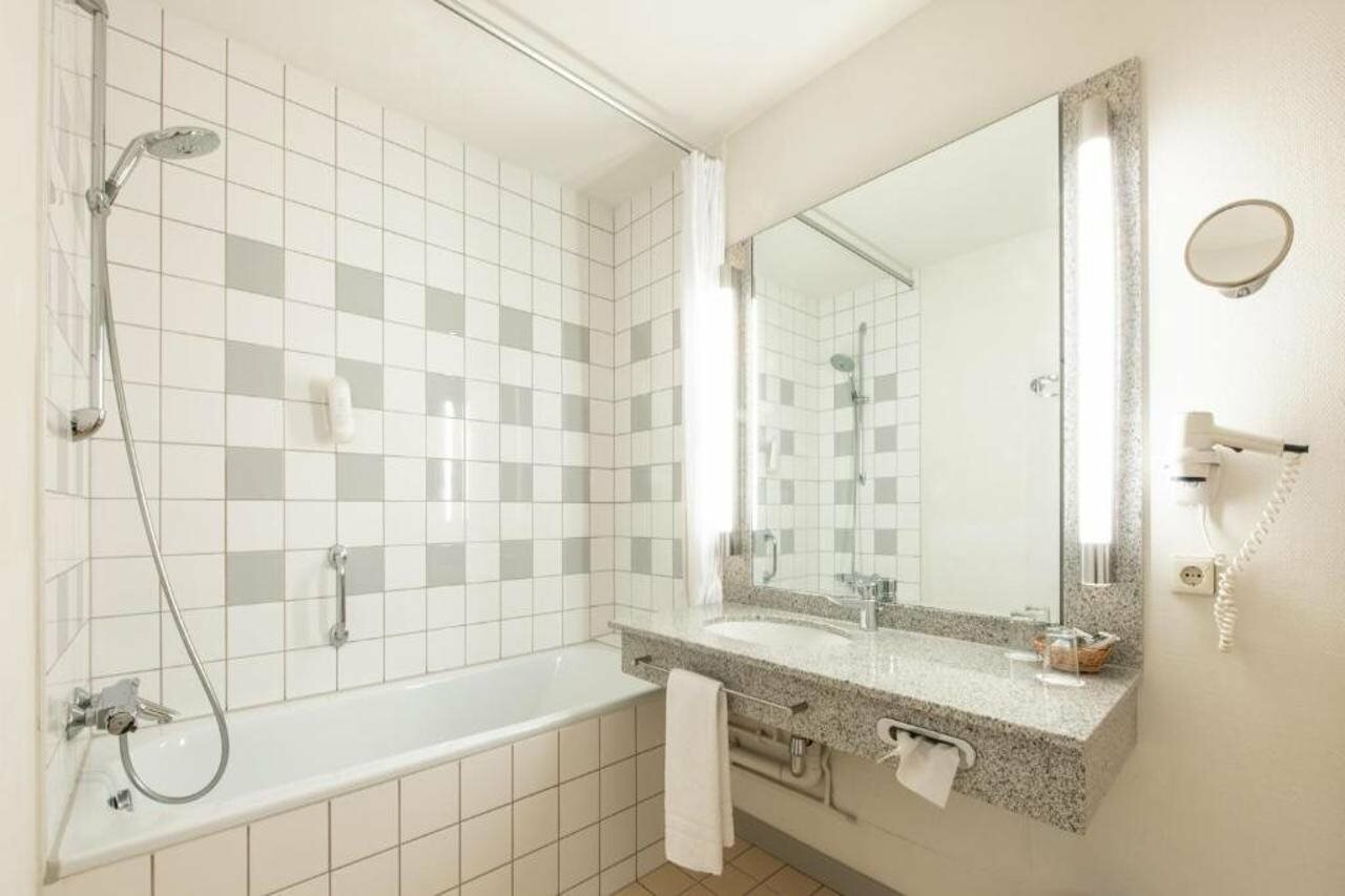 Фото Mercure Hotel Offenburg am Messeplatz