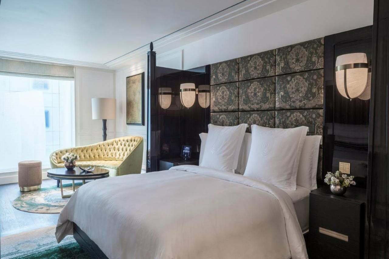 Фото Four Seasons Hotel London at Ten Trinity Square