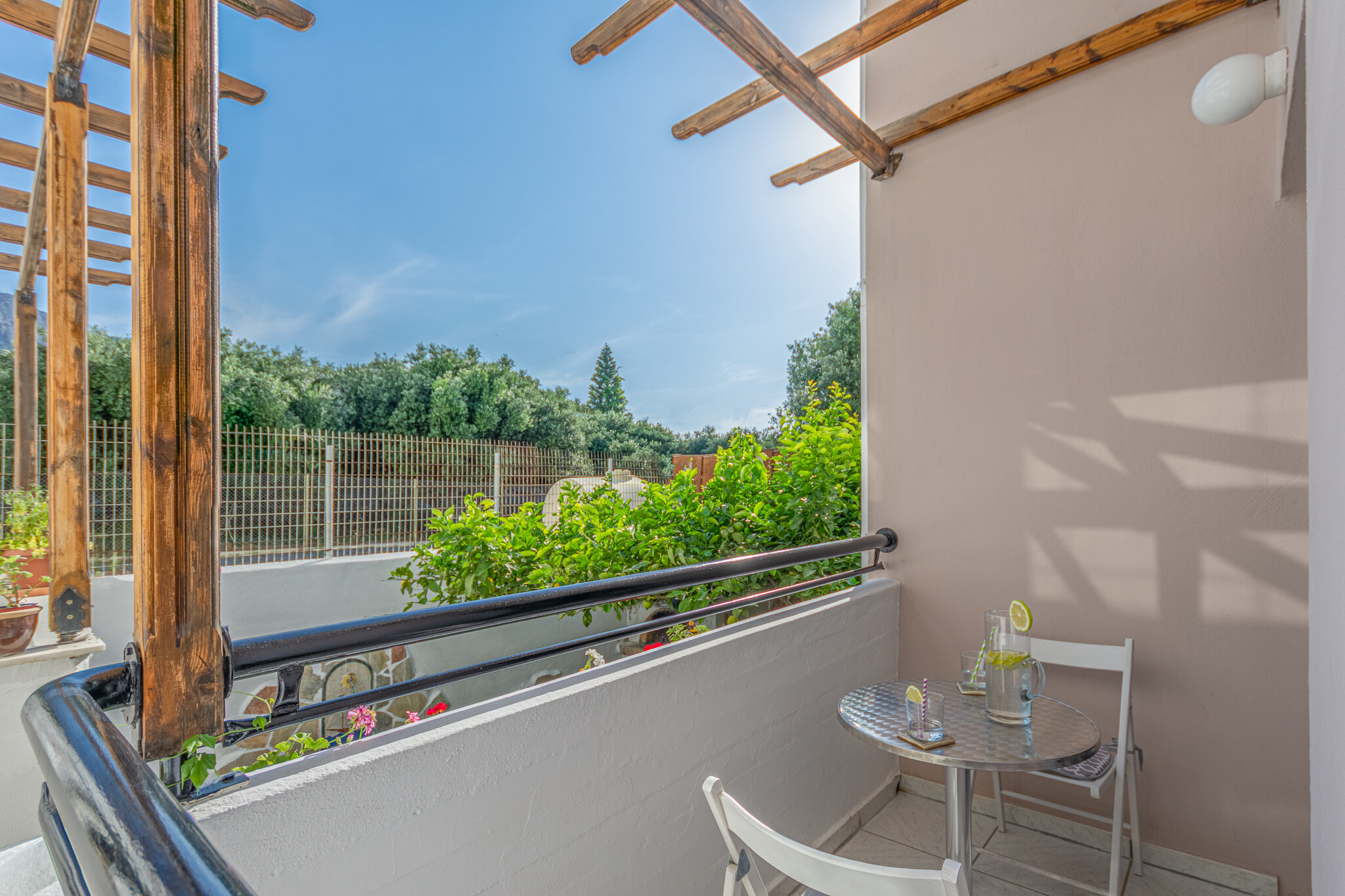 Фото Happiness Apartments